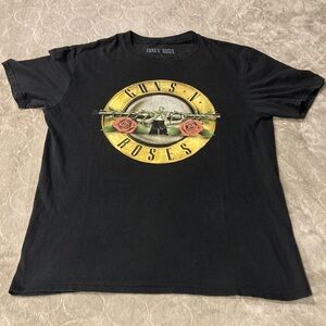 Black Guns N’ Roses tee size L